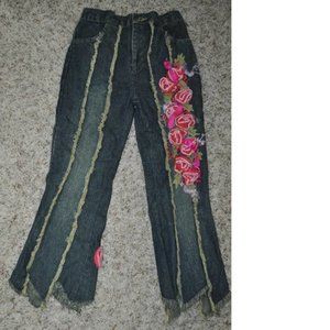 Girls Jeans Beetlejuice 6/6X Blue Frayed Jagged Hem Fabric Floral Rose Denim